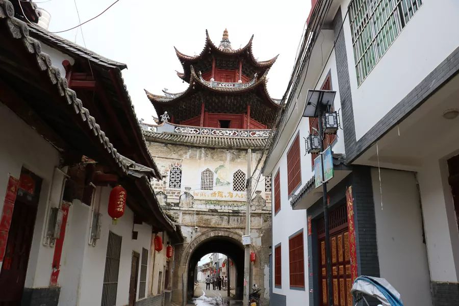 「人文宾川」铜钟矗立五百年，古楼依在述沧桑！