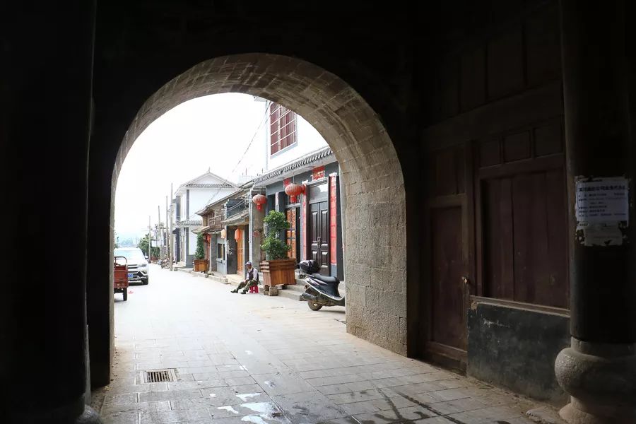 「人文宾川」铜钟矗立五百年，古楼依在述沧桑！