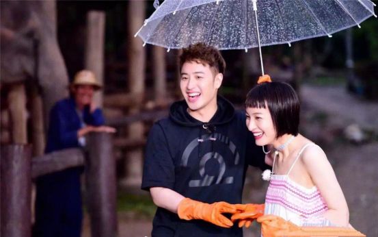 吴昕综艺讨论爱情,吴昕踏入恋爱综艺了