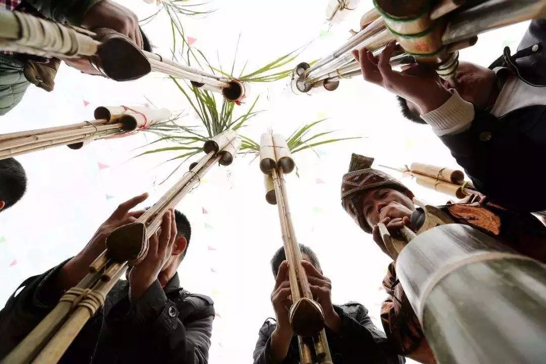 「到春城·过春节」弦歌知意，时间流过的民族乐器