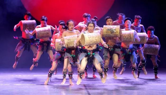 「到春城·过春节」弦歌知意，时间流过的民族乐器