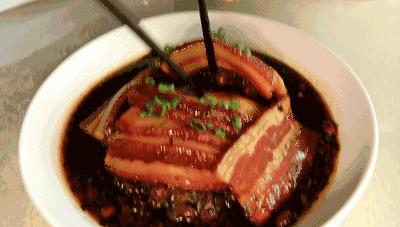 年夜饭必须吃得尽可能丰盛,2018年夜饭怎么吃最有家的味道