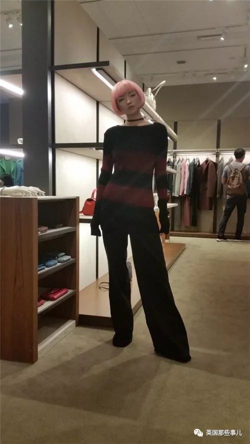 粉红波波头模特,高颜值圆脸中国女性模特