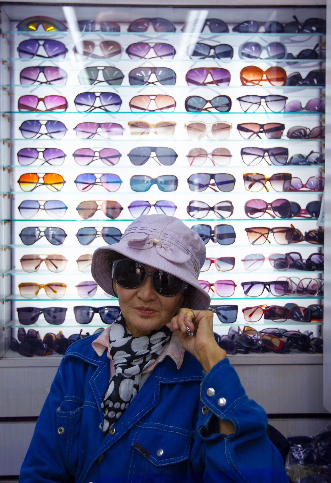 港星名人买买买:柬埔寨千金小姐,北角的眼镜皇后|香港市井⑯