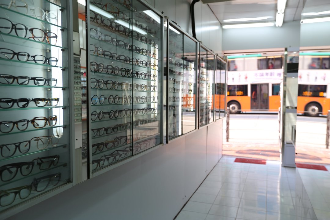 港星名人买买买:柬埔寨千金小姐,北角的眼镜皇后|香港市井⑯