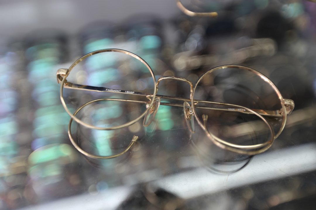 港星名人买买买：柬埔寨千金小姐，北角的眼镜皇后｜香港市井⑯