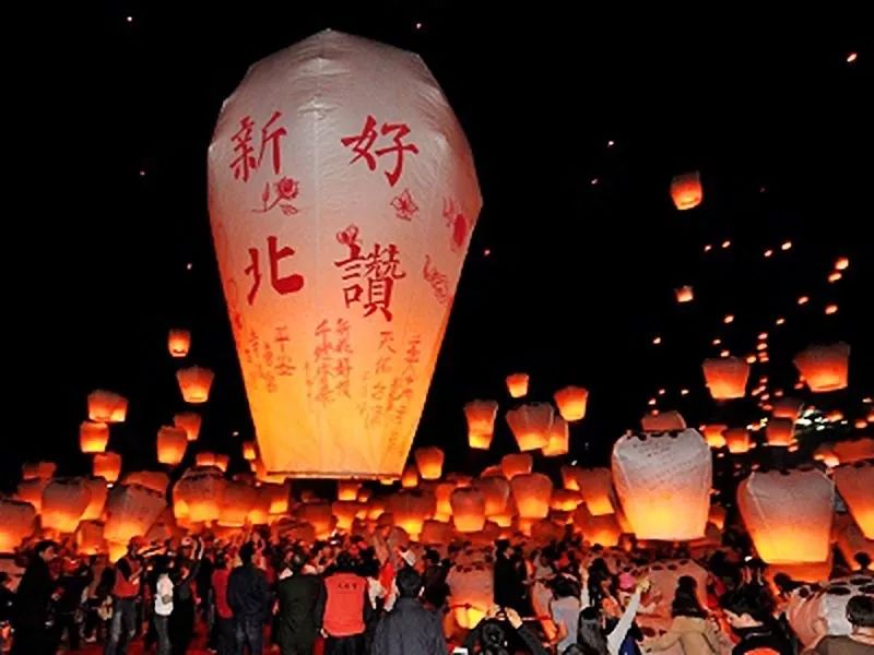 现在的台湾人过春节吗,台湾过年为什么这么热闹