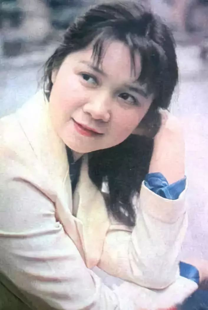 蔡明旗袍高清写真,蔡明惊艳个人写真小品