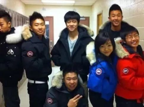 港真，你听过温哥华鄙视链吗？穿PradaDior的只和穿Gucci、LV的人玩！