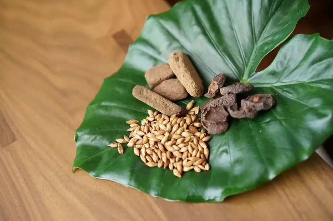 自制刮油祛湿气最好的茶,这四种食材煮水喝清肠刮油