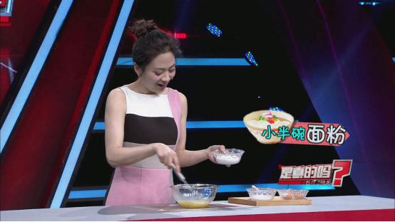 别再用刀刮鱼鳞了！只需这一味调料鱼鳞轻松去除