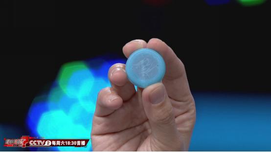 别再用刀刮鱼鳞了！只需这一味调料鱼鳞轻松去除