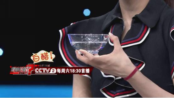 别再用刀刮鱼鳞了！只需这一味调料鱼鳞轻松去除