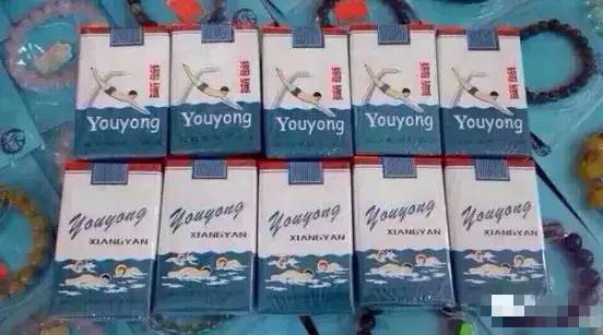 哈密人注意！这些牌子的香烟都是假货，“老烟枪”都不抽！速看！