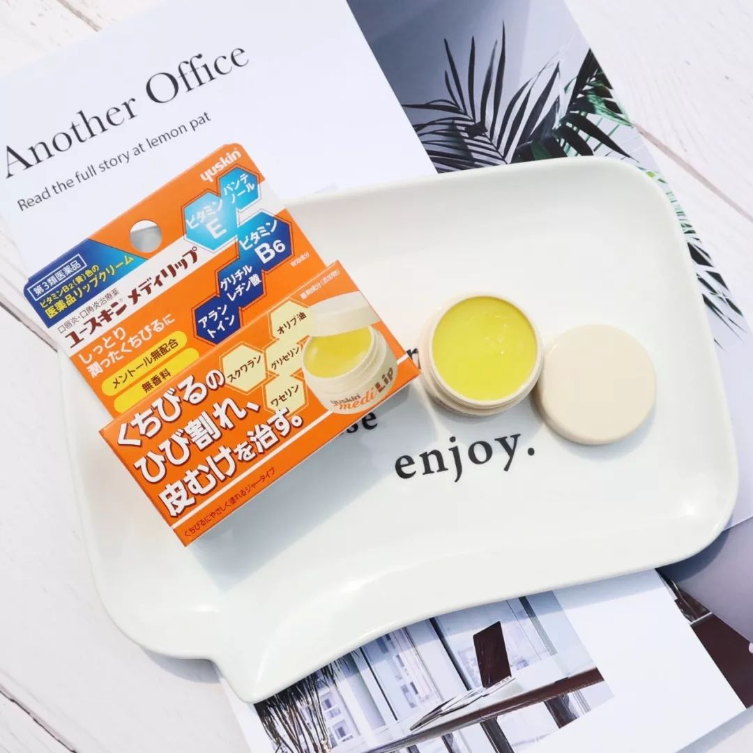 别再OMG了!3招唇部急救术,拯救干燥双唇超有效!