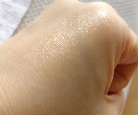 别再OMG了!3招唇部急救术,拯救干燥双唇超有效!