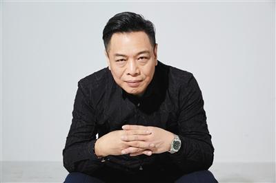 李健仁年轻时帅照,60岁李健仁近照曝光