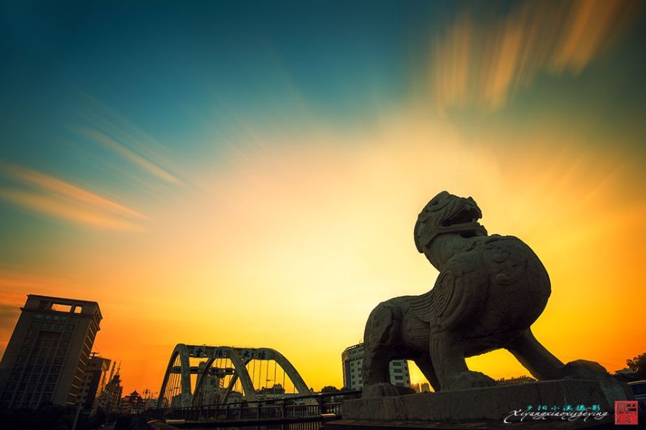 再上6天班就是五一假期,再上六天班就要集体放假