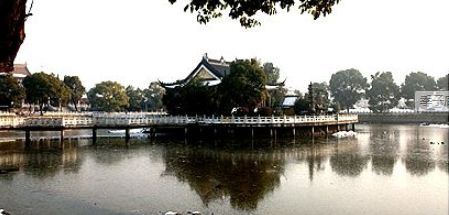 再上6天班就是五一假期,再上六天班就要集体放假