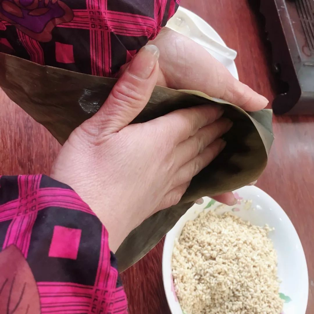 粽子学包过程,包子饺子学做