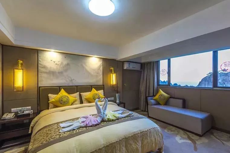 黄山正月游玩,黄山人游黄山免费票难抢吗