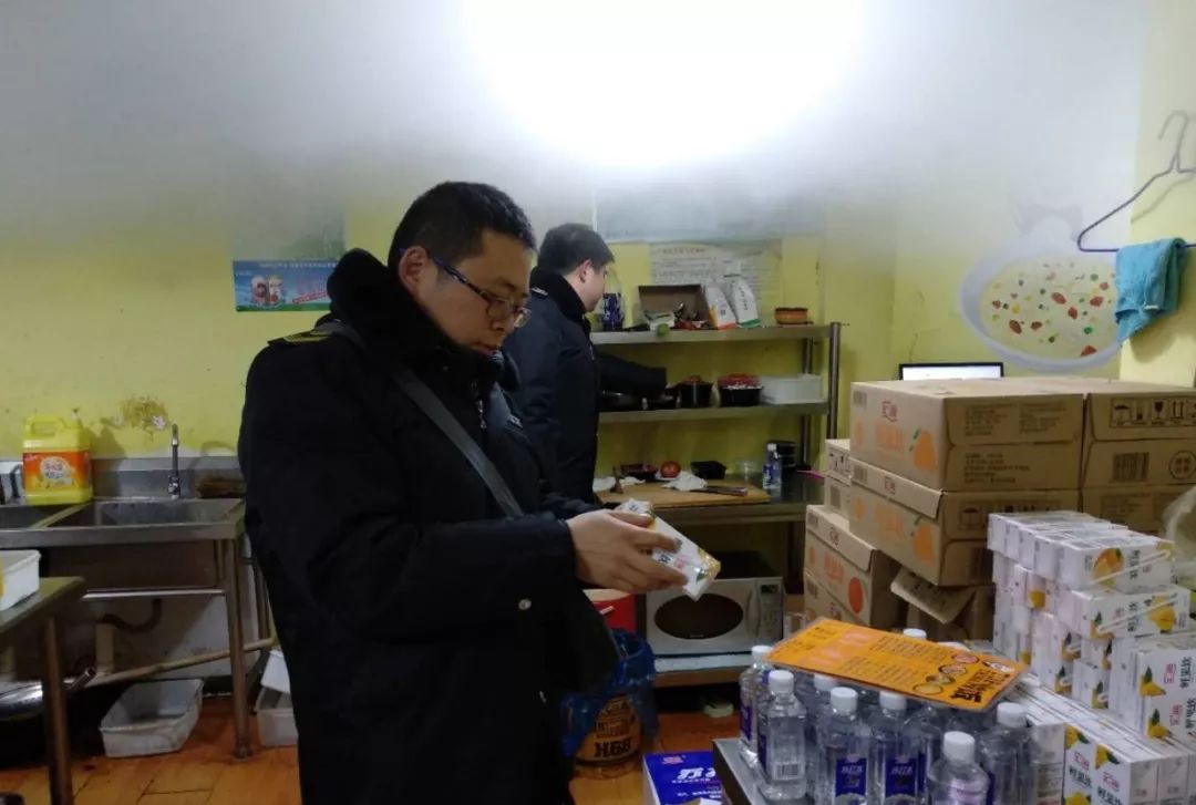 好嗨呦！万万没想到，这个春节襄阳食药监人是这么过的……