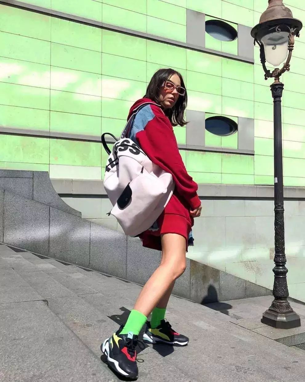 打响2021品牌第一战,用单品打造时尚感