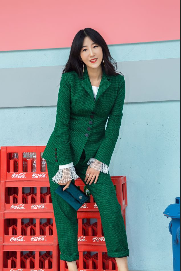 打响2021品牌第一战,用单品打造时尚感