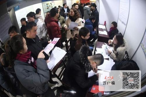 春风行动新春人才招聘会举行,博白飞扬在线春风行动网络招聘会