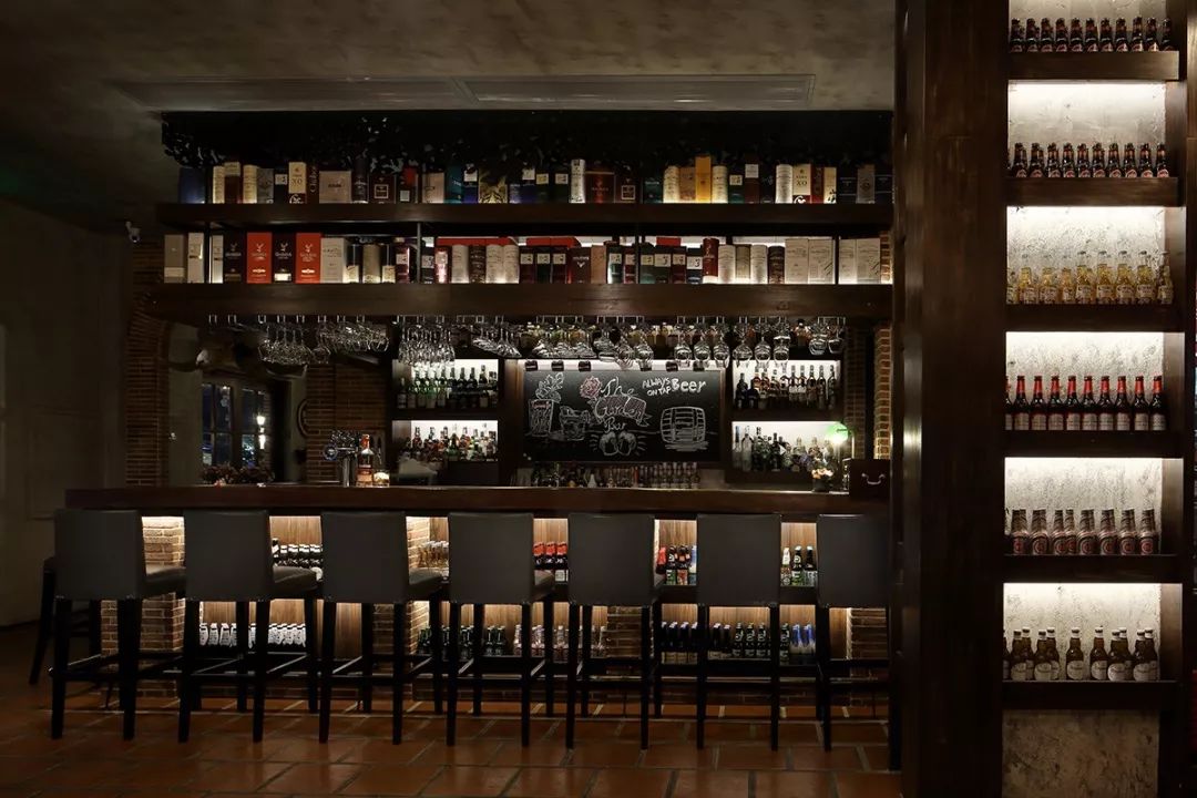 开年首发｜范江：记忆中的花园——记老外滩花园酒吧