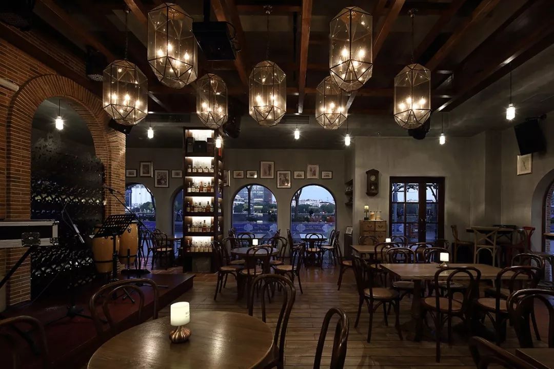 开年首发｜范江：记忆中的花园——记老外滩花园酒吧