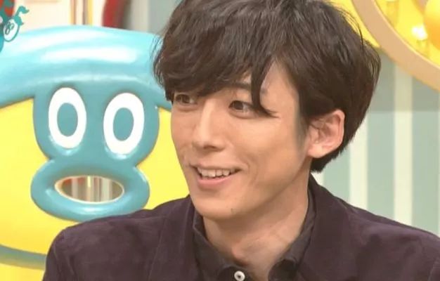 街访日本妹子为自己的颜值打分,日本街访颜值