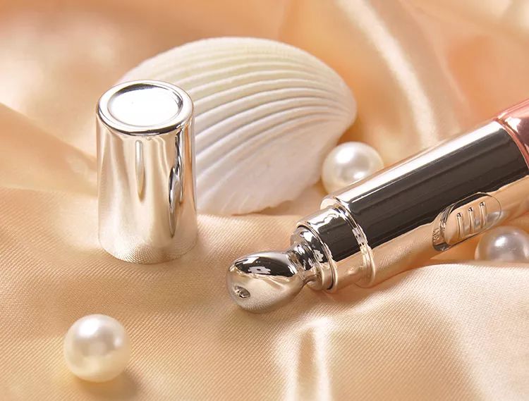 眼袋黑眼圈细纹抹一抹,去眼袋黑眼圈涂抹方法