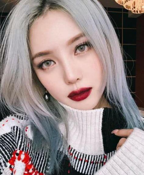 为什么化了妆像变了一个人,为什么化出来的妆老是浮粉