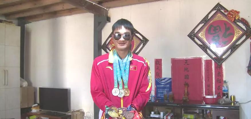 别样人生,内蒙足球刘猛个人资料