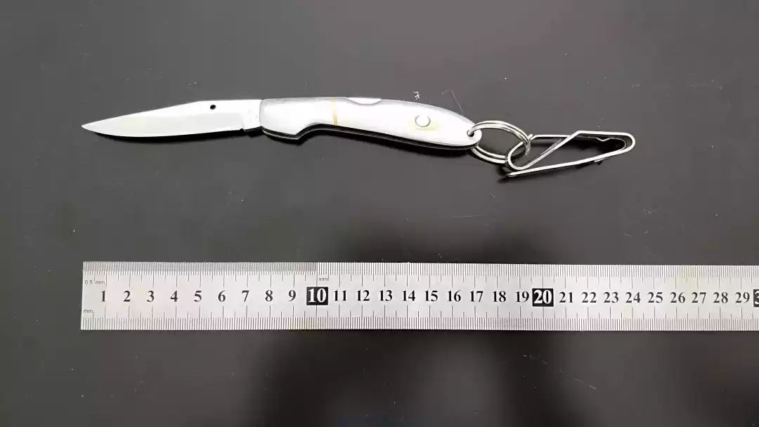 进法院安检措施为什么那么严格,实习律师进法院需要安检吗