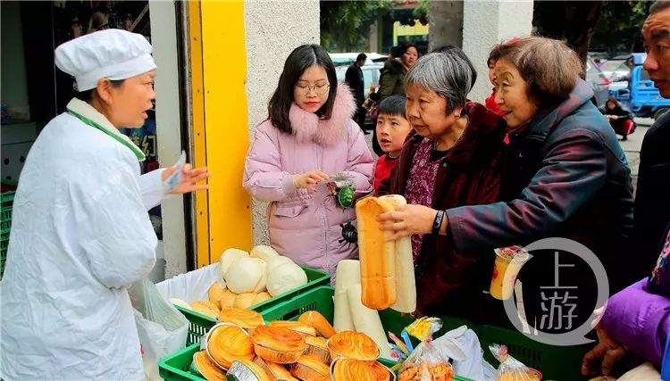 “乱吼一条街”开拆，洋人街正式开始“搬家”