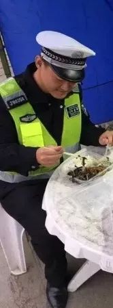 我在岗位上守护您的平安健康幸福,我在岗位上平安我守护