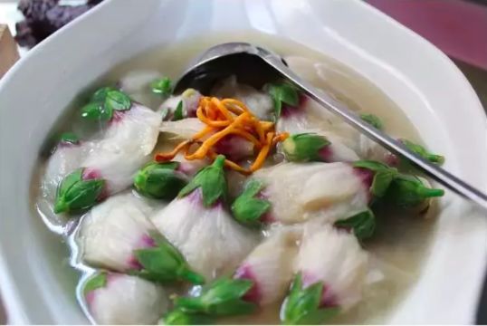 春天吃花要注意！吃错会中毒，头晕恶心呕吐，每年都有人中招