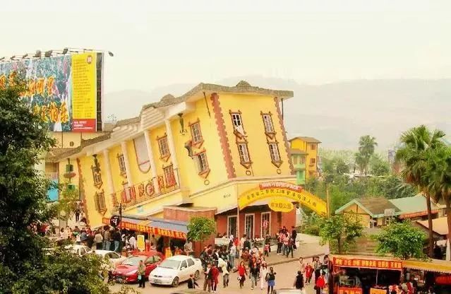 洋人街2020搬迁,洋人街搬迁是政府决定的吗