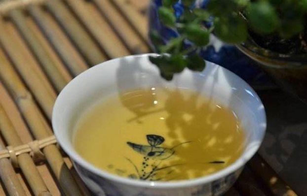 37岁男子被抢救4天,39岁男子被送医院抢救