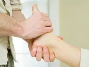 嘴唇干裂起疱疹,糖尿病嘴唇干裂