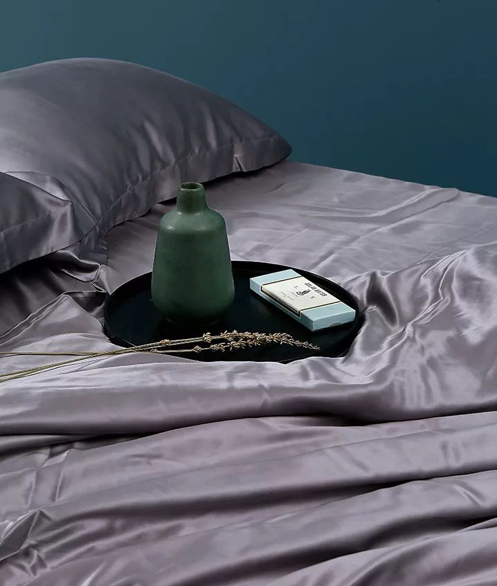 情人夜，我们观观影、谈谈情、喝喝酒