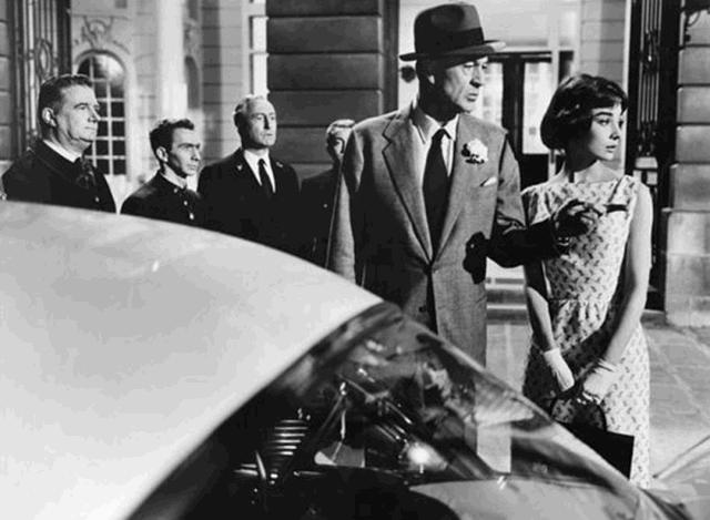 情人夜，我们观观影、谈谈情、喝喝酒