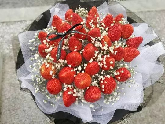 最贵的玫瑰花2000块一朵,最贵的玫瑰花花束