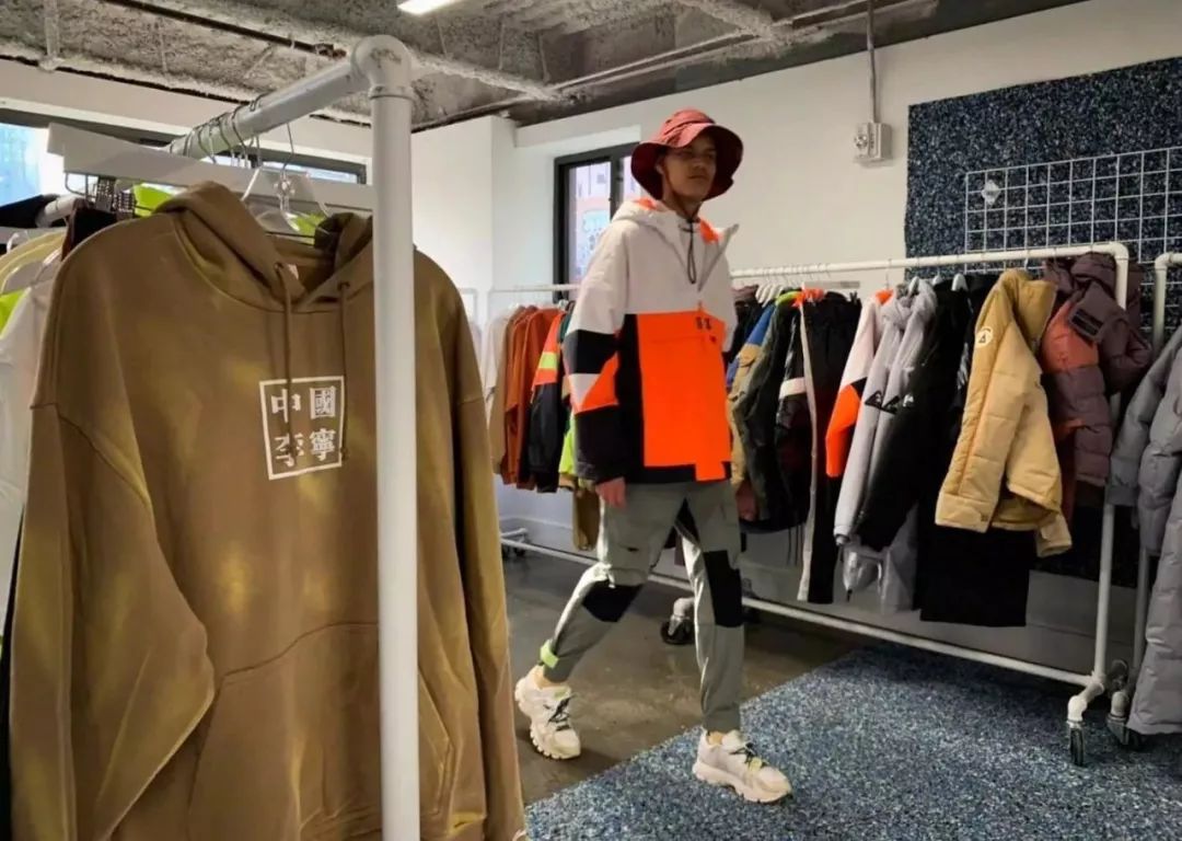 服装店招聘用什么招,品牌服装店需招哪些岗位