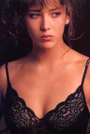 华歌尔内衣款式推荐,华歌尔背心式内衣