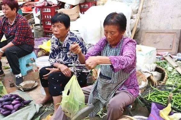 云南旅游昆明小吃街攻略,昆明乡街子网红打卡点