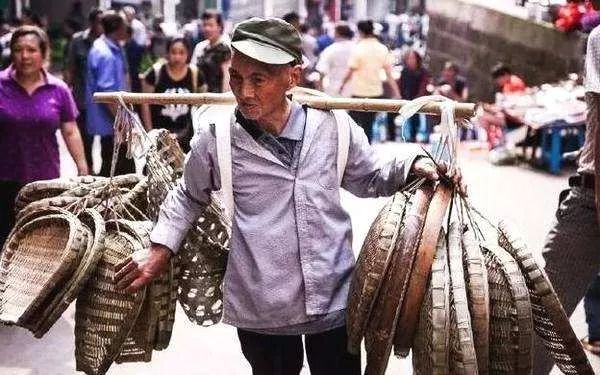 云南旅游昆明小吃街攻略,昆明乡街子网红打卡点