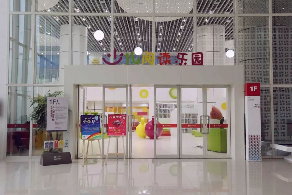 领读|本地作家曹晖领读名篇《水孩子》